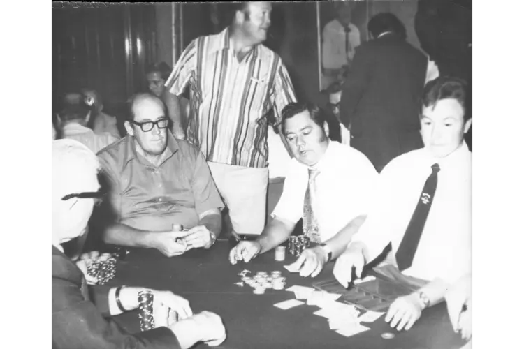 doyle brunson playing poker
